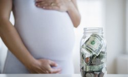 Какие выплаты положены беременным работающим женщинам в 2021 году